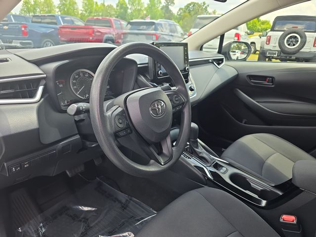 Used 2022 Silver Toyota LE image 17