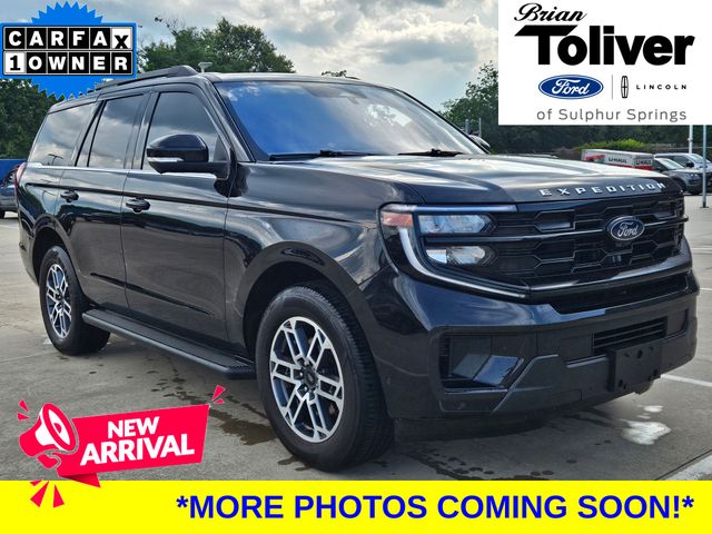 Black Metallic 2025 Ford Expedition SUV / Crossover 4X2 Automatic
