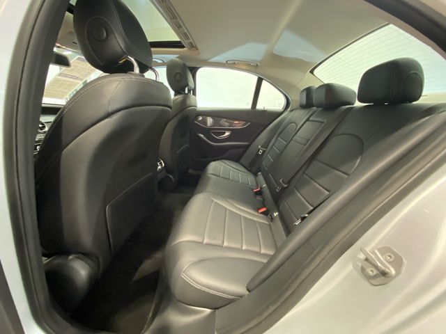 Used 2018  Mercedes-Benz C 300 image 14