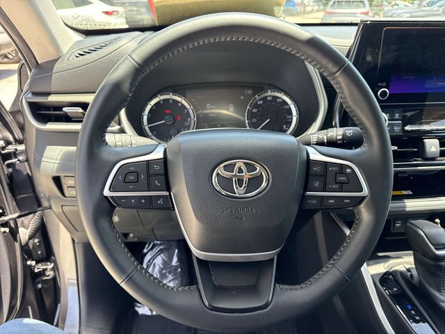 2024 Toyota Highlander - $36,998
