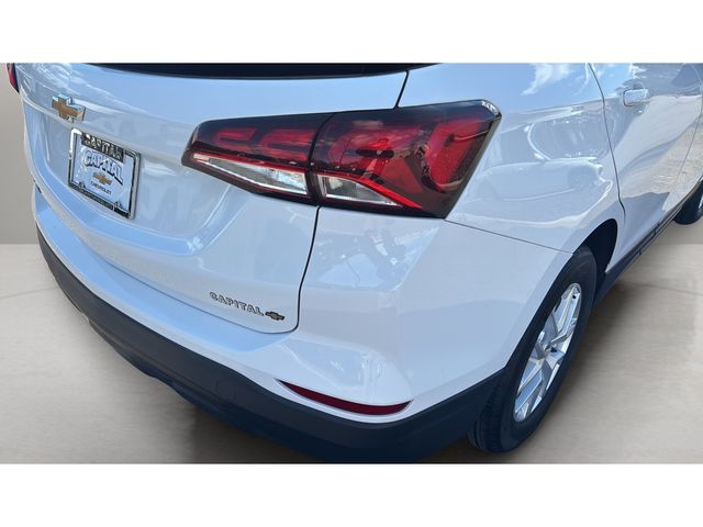 Used 2022 White Chevrolet LS image 35