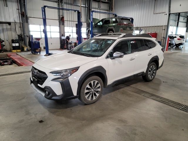 2024 Crystal White Pearl Subaru Outback Touring AWD SUV