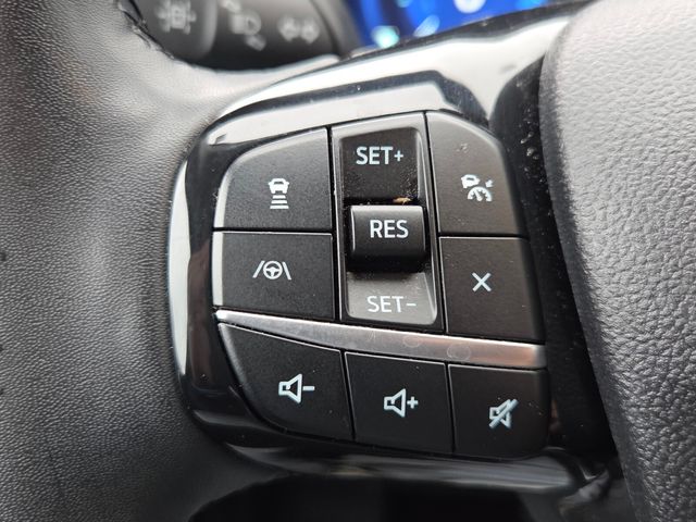 Used 2022 Silver Ford SEL image 23