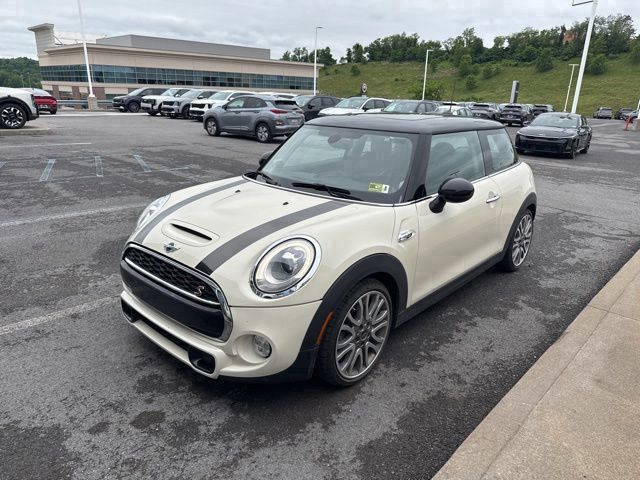 Pepper White 2015 MINI Cooper S 2-Door Hatchback FWD Hatchback Front-Wheel Drive 6-Speed Automatic