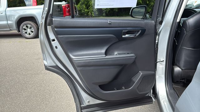 Used 2024 Toyota Highlander SUV
