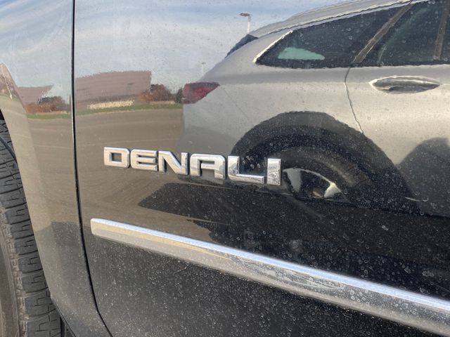 2019 GMC Yukon Denali 7