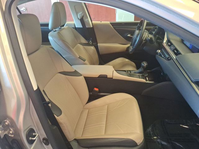 Used 2021 Lexus ES Sedan