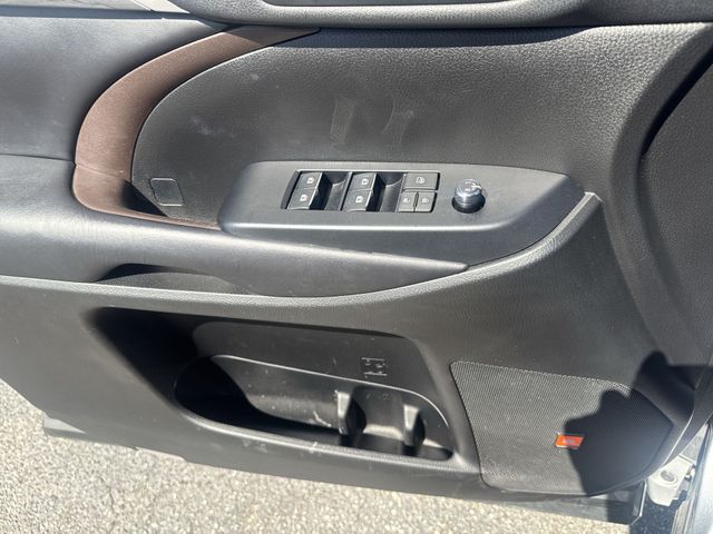 Used 2019 Silver Toyota Limited image 30
