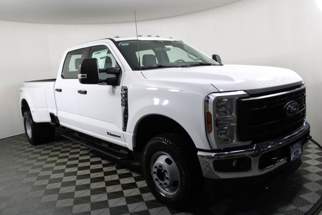 2025 Ford F-350SD XL photo