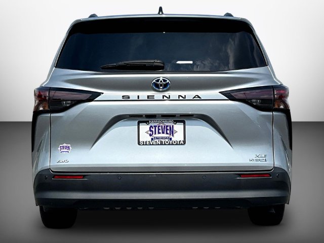 Used 2023 Toyota Sienna Van