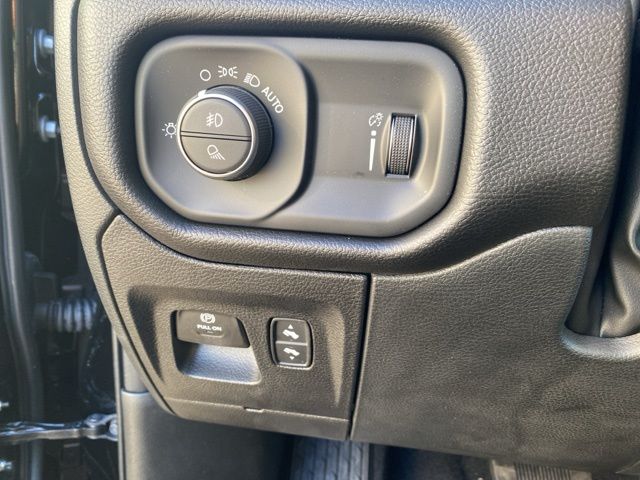 2026 Ram 1500 Big Horn/Lone Star - Diamond Black Crystal Pearlcoat exterior view 18