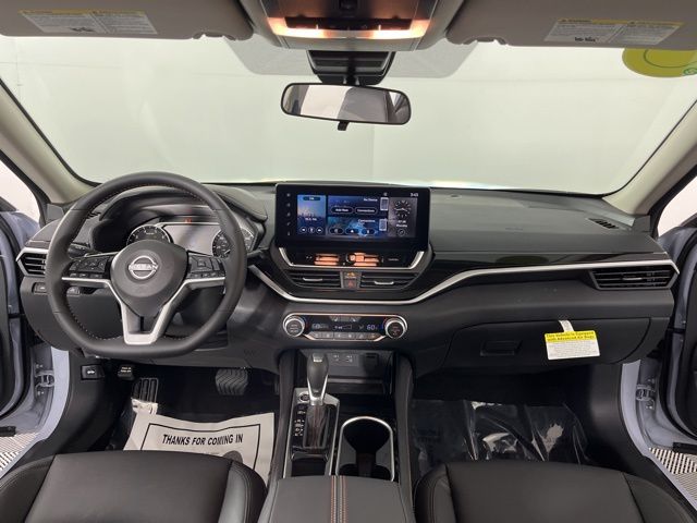 2025 Gray Sky Pearl Nissan Altima 2.5 SR FWD Sedan