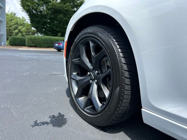 Used 2022 Chrysler 300 Sedan