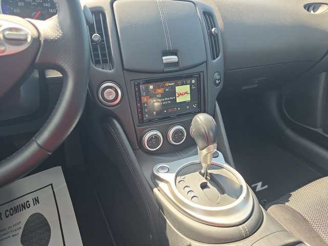 Used 2020 White Nissan Base image 19