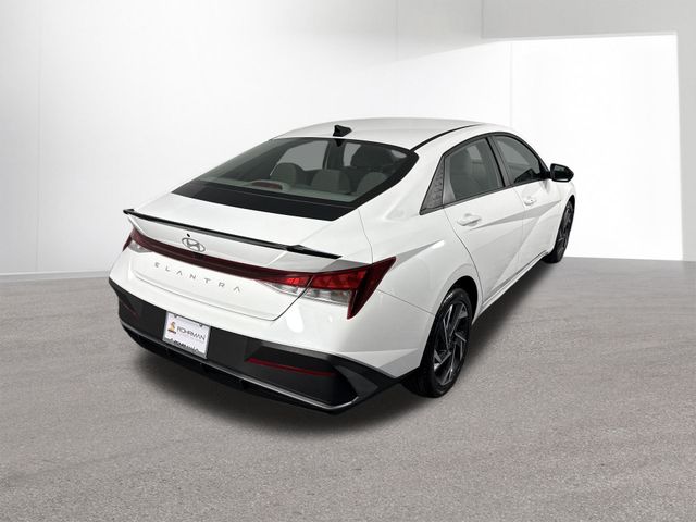 Used 2025 Hyundai Elantra For Sale in Indianapolis, IN
