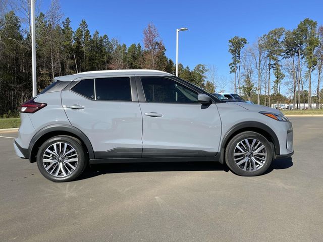 2021 Nissan Kicks SV 11