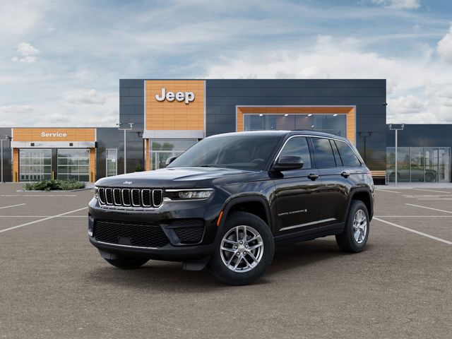 Diamond Black Crystal Pearlcoat 2026 Jeep Grand Cherokee SUV / Crossover Four-Wheel Drive 8-Speed Automatic