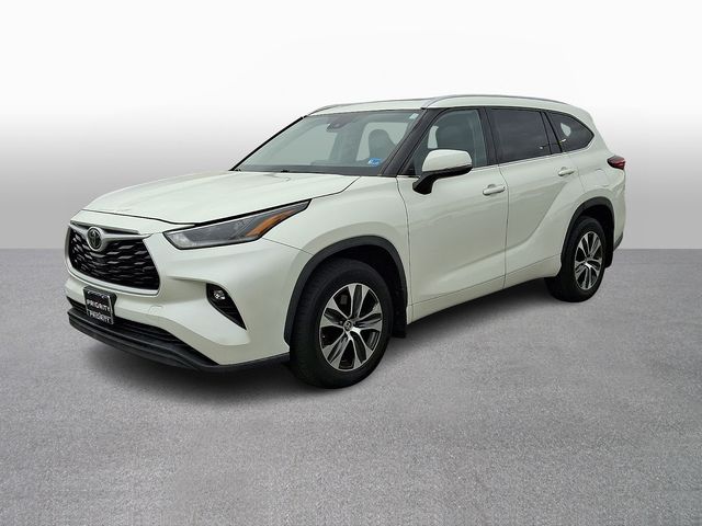 2021 Toyota Highlander XLE AWD