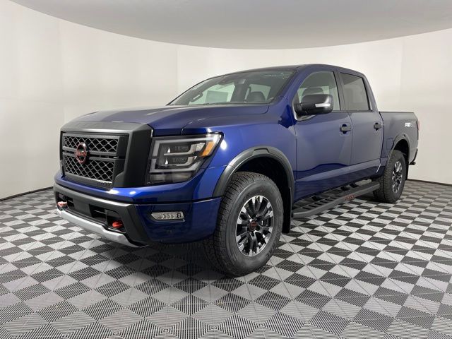 2024 Nissan Titan PRO-4X 5