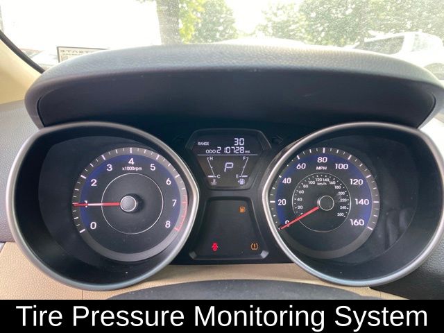 HyundaiElantra13