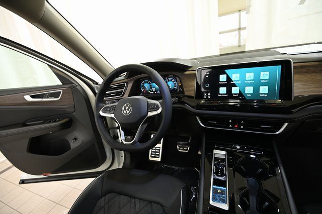 New 2026 White Volkswagen 2.0T SEL Premium R-Line image 33