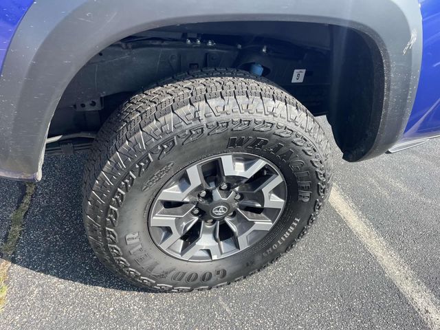 2023 Toyota Tacoma TRD Off-Road 13