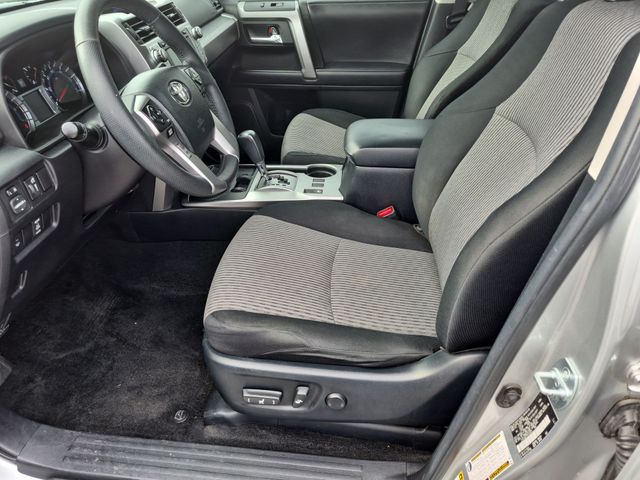 Used 2017 Silver Toyota SR5 image 14