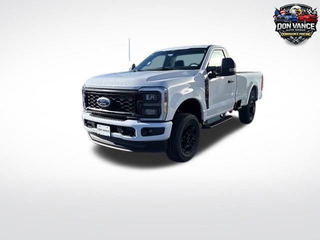 Oxford White 2026 Ford F-250 Super Duty Pickup Truck Four-Wheel Drive Automatic