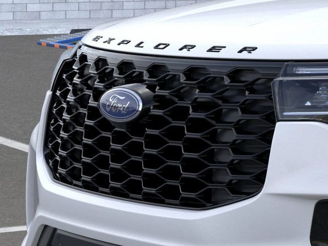 2025 Ford Explorer ST-Line 16