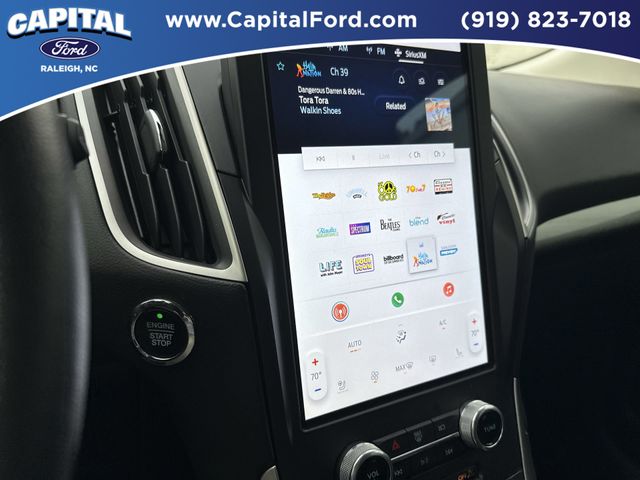 Used 2023 White Ford SEL image 27