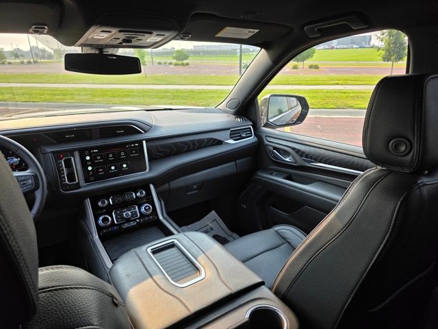 2022 GMC Yukon XL 4WD Denali