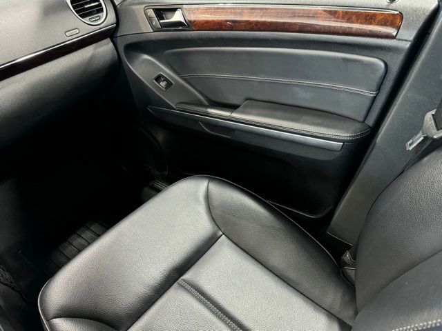 2011 Mercedes-Benz GL-Class GL 450 28