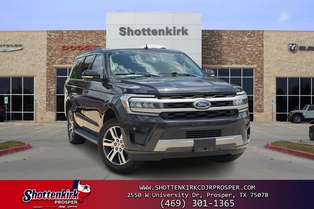 2023 Ford Expedition XLT's photo