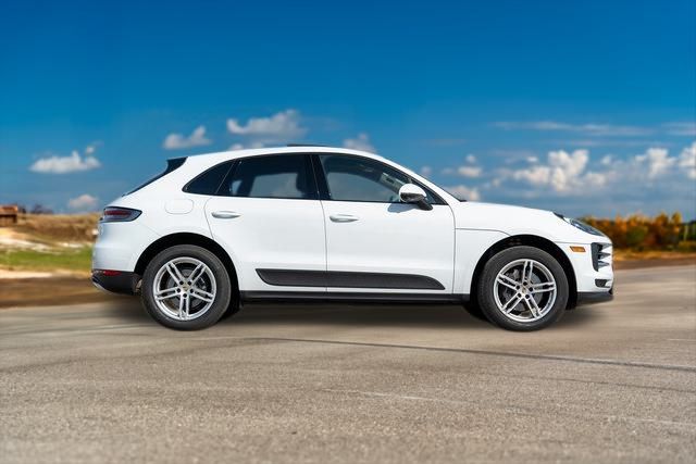 2021 Porsche Macan Base 8