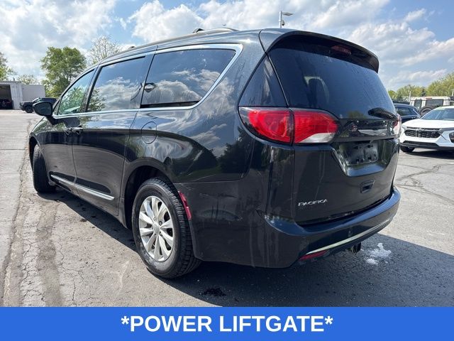 Used 2017 Chrysler Pacifica For Sale in Livonia, MI