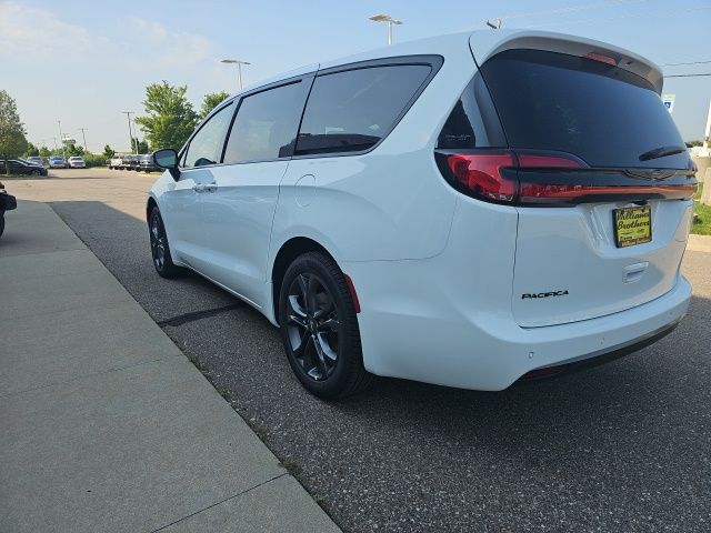 2026 Chrysler Pacifica Select - Pw7 exterior view 9