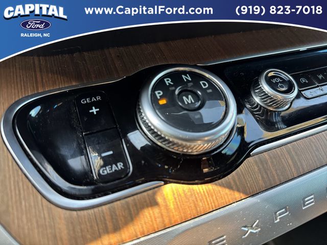 Used 2025 Gray Ford King Ranch image 31