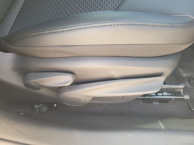 New 2026 Black Jeep Latitude image 16