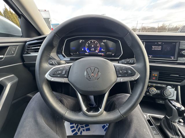 2024 Volkswagen Jetta 1.5T SE 16