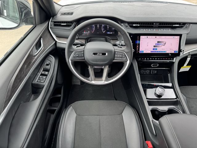 2026 Jeep Grand Cherokee Laredo White/off-white at Big Star Buick GMC