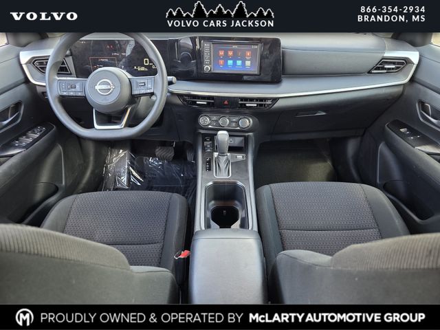 Used 2025 Nissan Kicks SUV