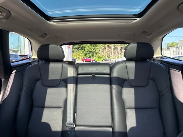 Used 2025 Volvo XC60 Plug-In Hybrid SUV