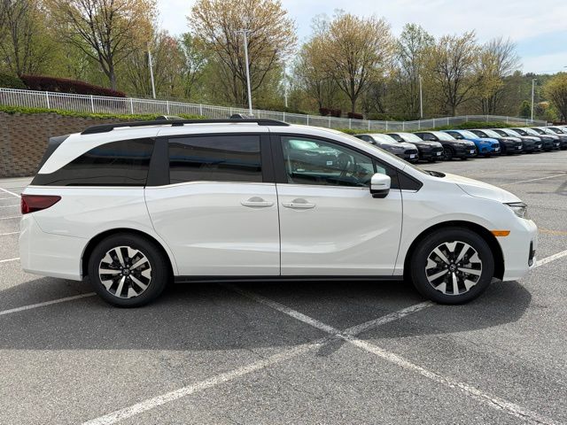 new 2026 Honda Odyssey car, priced at $43,833