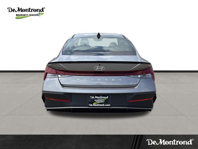New 2025 Gray Hyundai SEL Sport image 6