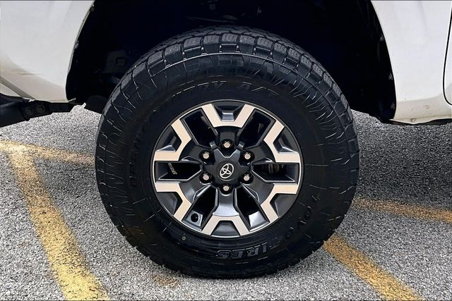 Used 2020 Toyota Tacoma SR 4D Double Cab