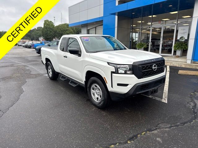 Glacier White 2022 Nissan Frontier Pickup Truck Four-Wheel Drive 9-Speed Automatic