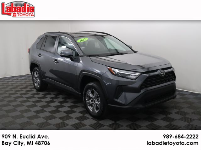 2025 Toyota RAV4 XLE AWD
