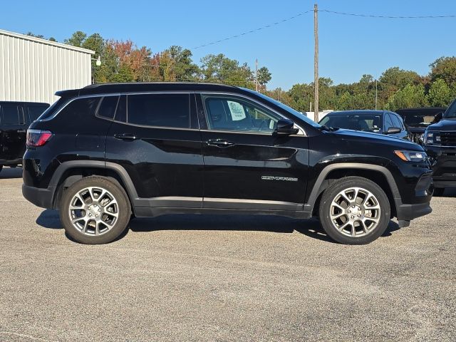 Photo of 2022 Jeep Compass Latitude Lux in Dallas, GA - 6,  2022 Jeep Compass Latitude Lux:B01943