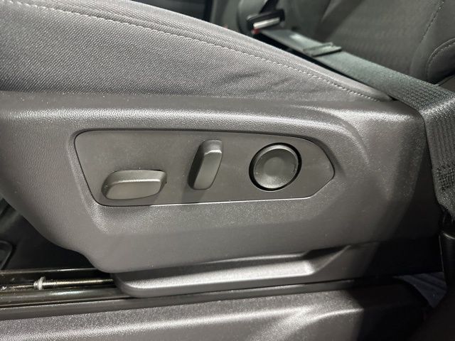 Used 2024 Red Chevrolet LT image 34