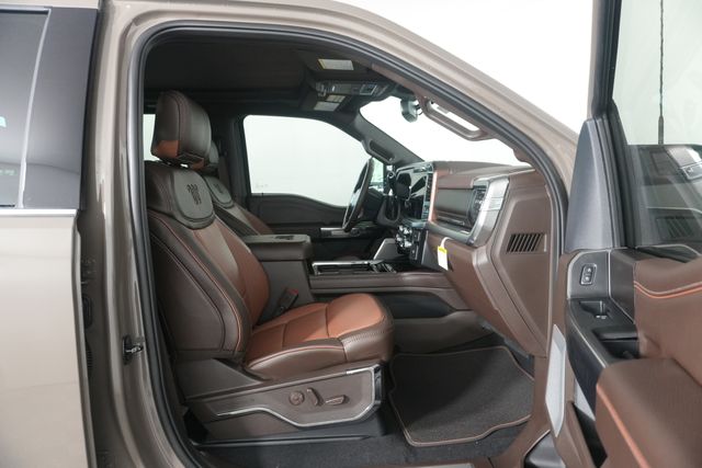 New 2026 Gray Ford King Ranch image 38